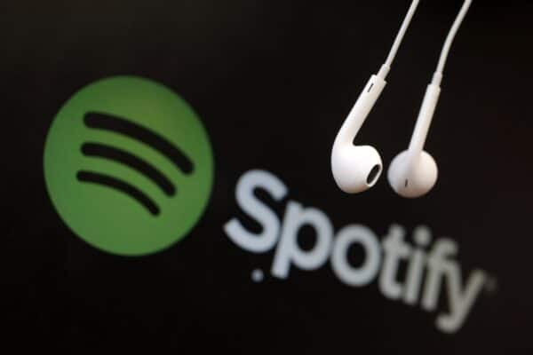 Apakah Penggunaan Spotify Premium Mod APK Aman