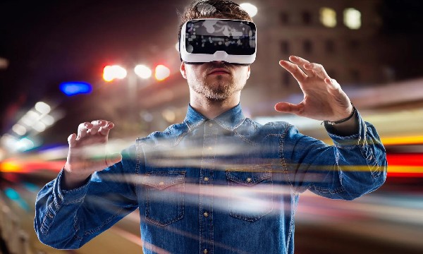 Mengenal Virtual Reality (VR)
