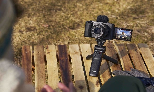 7 Keunggulan Kamera Sony XV-E1 dan 2 Kekurangannya