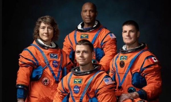 4 Astronot yang Ditugaskan untuk Terbang ke Bulan