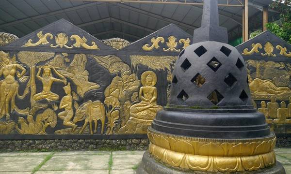 Peran Patung Buddha Tidur di Vihara Bogor dalam Praktik