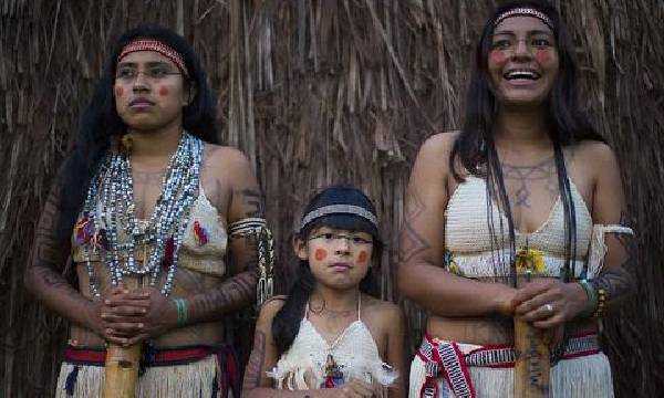 Keunikan Suku Wanita di Hutan Amazon 