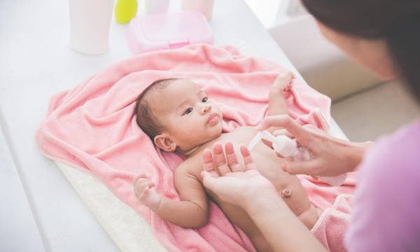 Perawatan Dasar untuk Bayi Baru Lahir 