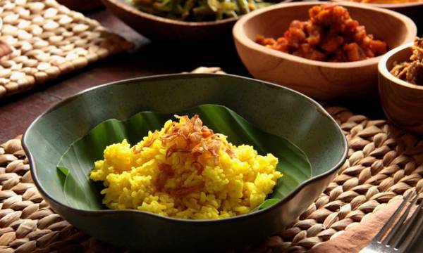 Cara Menyimpan dan Memanaskan Sisa Nasi Kuning