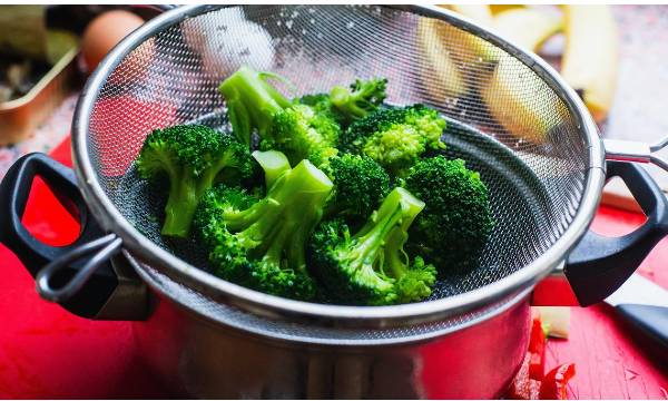 4 Resep Tumis Brokoli yang Cepat dan Mudah