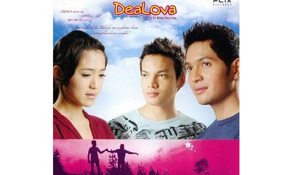 Sinopsis Film Cinta Segitiga Dealova (2005) 