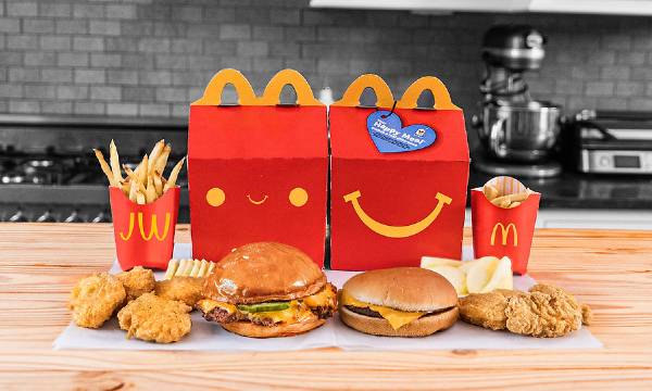 Mengganti Bahan Mainan di Happy Meal McDonald’s 