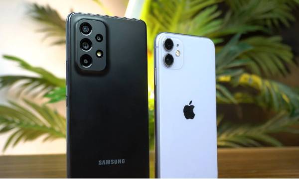 5 Perbandingan Samsung dan iPhone dari Segi Desain