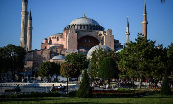 Mengenal Hagia Sophia dari Detail Bangunannya