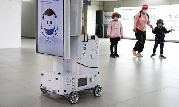 Teknologi di Balik Robot Pintar Stasiun MRT