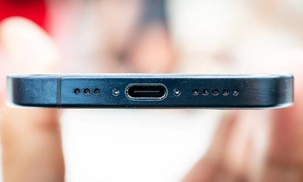 Tips Penggunaan USB-C di iPhone 15