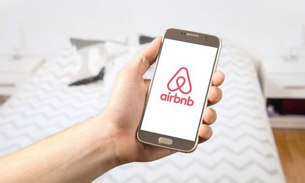 Aplikasi Airbnb