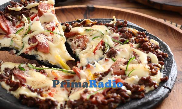 resep black cheese pizza