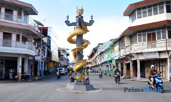 Terdapat Ikon Patung Naga